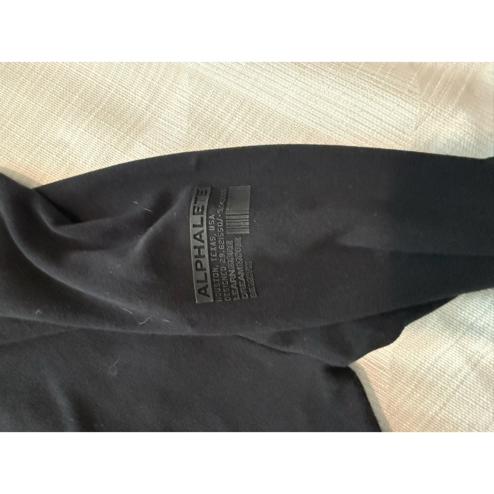Alphalete Identity Cropped Hoodie - Picture 4 of 4